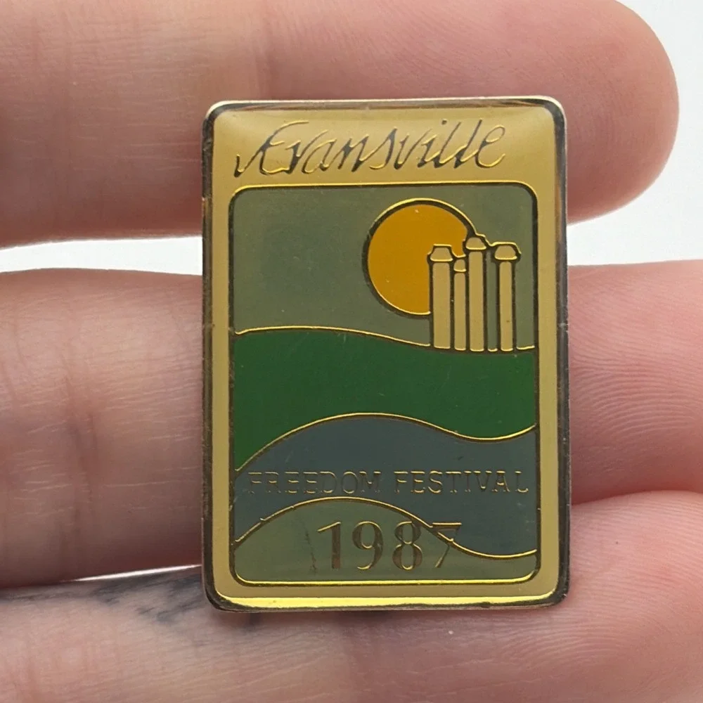 1987 Evansville Freedom Festival Indiana Vintage Lapel Hat Pin